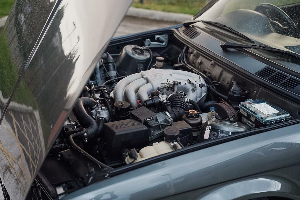 BMW 3 Series 320I E30 Blue #14