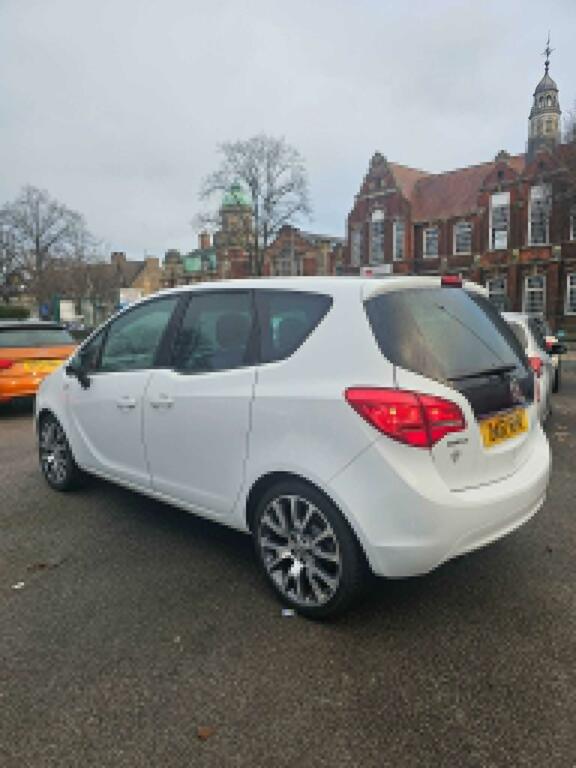 Vauxhall Meriva Mpv 1.4 16V Exclusiv Limited Edition Euro 5 2 DA61RHX White #5