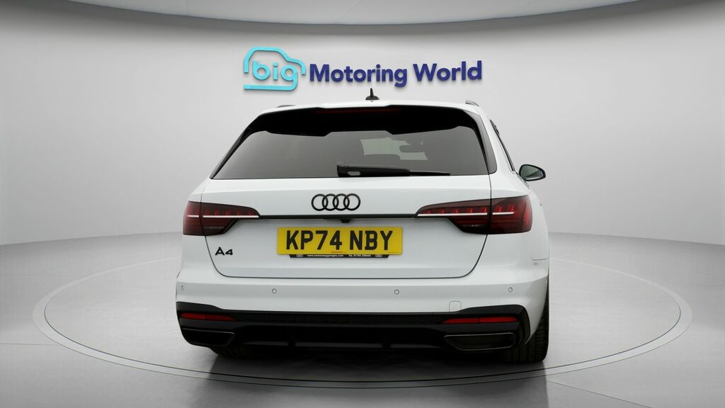 Audi A4 Avant Black Edition White #6