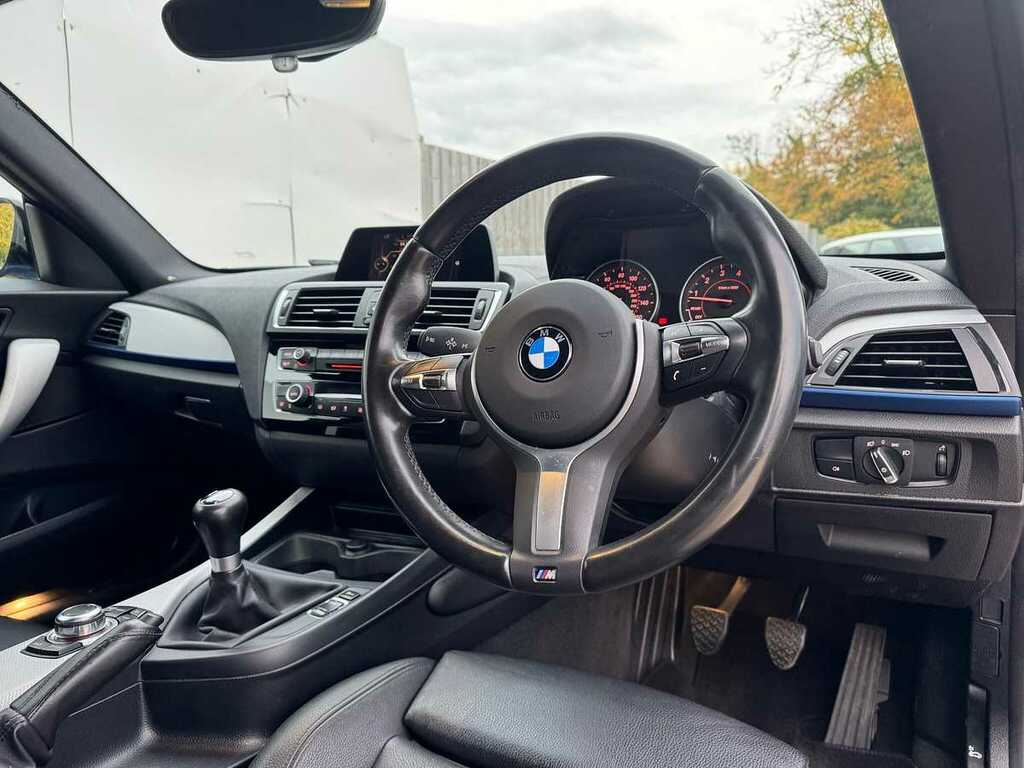 BMW M1 Auto Black #25