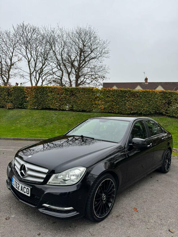 Mercedes-Benz C Class Saloon 2.1 C200 Cdi Blueefficiency Executive Se 2 Black