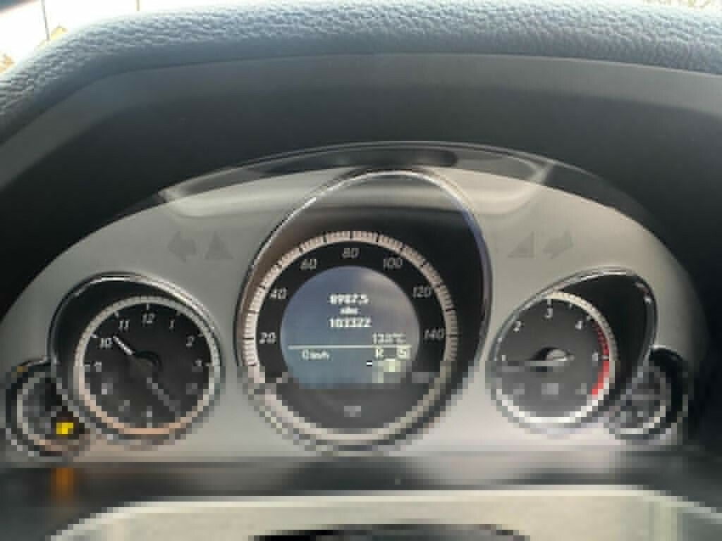 Mercedes-Benz E Class Saloon 3.0 E350 Cdi V6 Blueefficiency Sport 2010 J16BCJ White #3