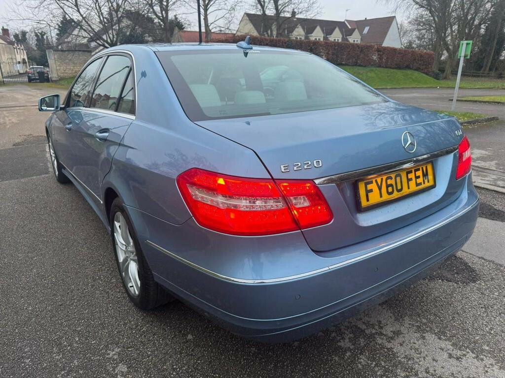 Mercedes-Benz E Class Saloon 2.1 E220 Cdi Blueefficiency Avantgarde 201 FY60FEM Blue #5