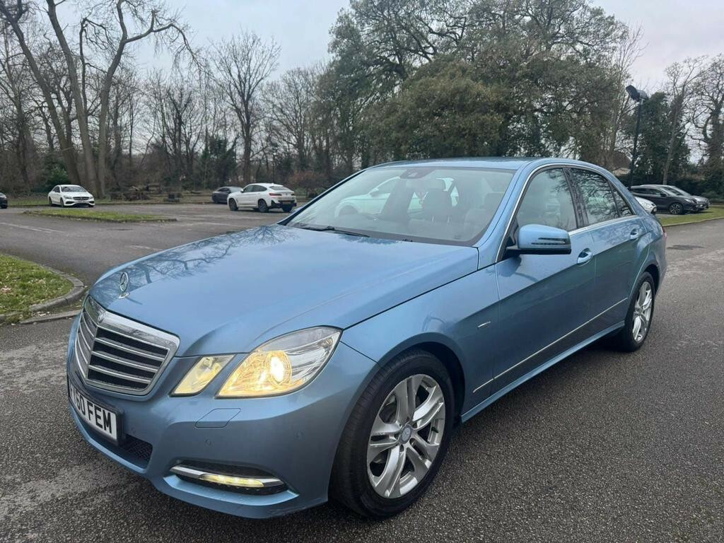 Mercedes-Benz E Class Saloon 2.1 E220 Cdi Blueefficiency Avantgarde 201 Blue