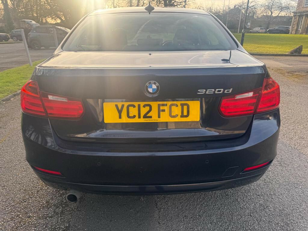 BMW 3 Series Saloon 2.0 320D Efficient Dynamics 2012 YC12FCD Blue #4