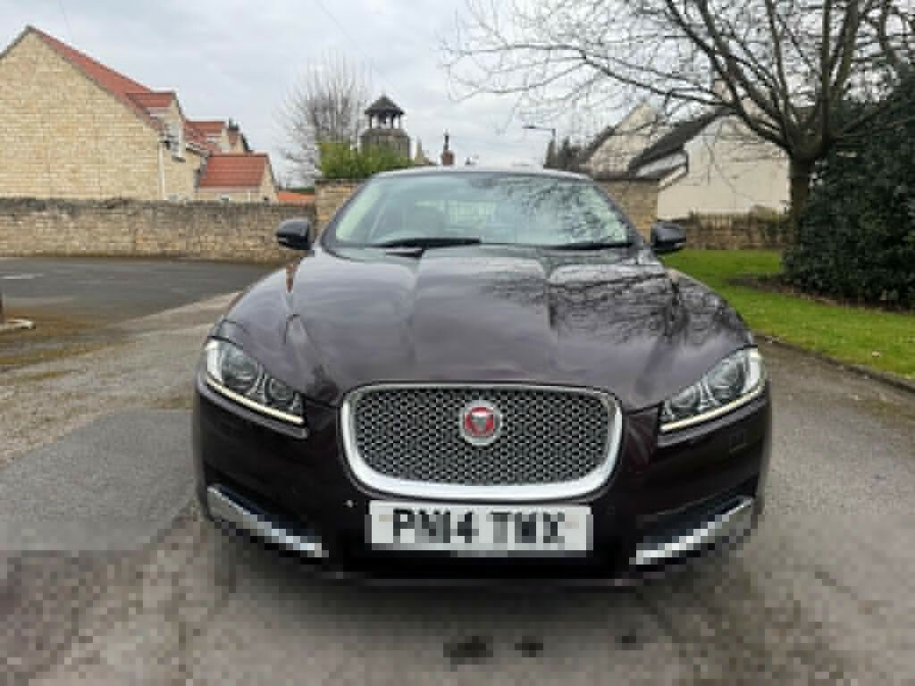 Jaguar XF Saloon 3.0 D V6 Portfolio 2014 PN14TWX Red #6