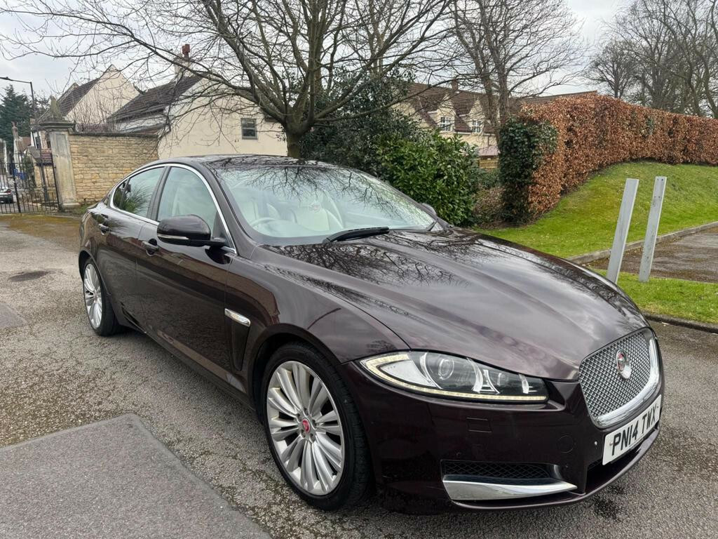 Jaguar XF Saloon 3.0 D V6 Portfolio 2014 PN14TWX Red #2