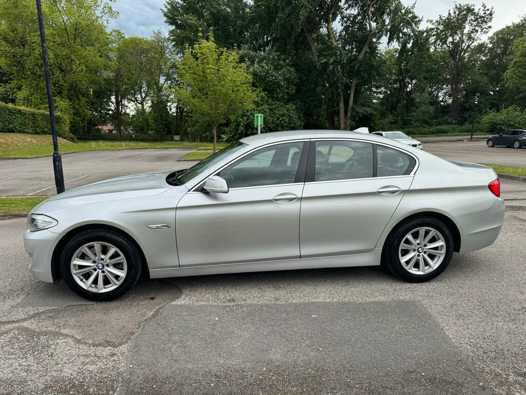 BMW 5 Series Saloon 2.0 520D Se Saloon 2012 AV12UHL Silver #4