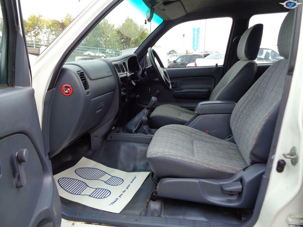 Toyota HILUX 2.5 250 Ex Green #16