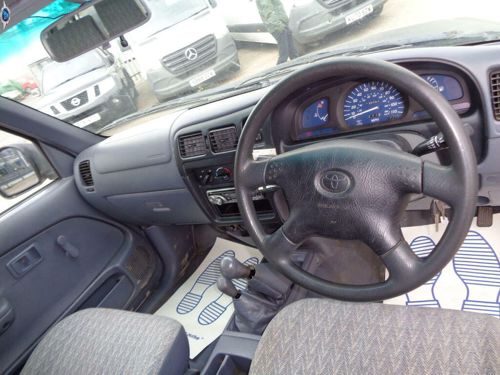 Toyota HILUX 2.5 250 Ex Green #2