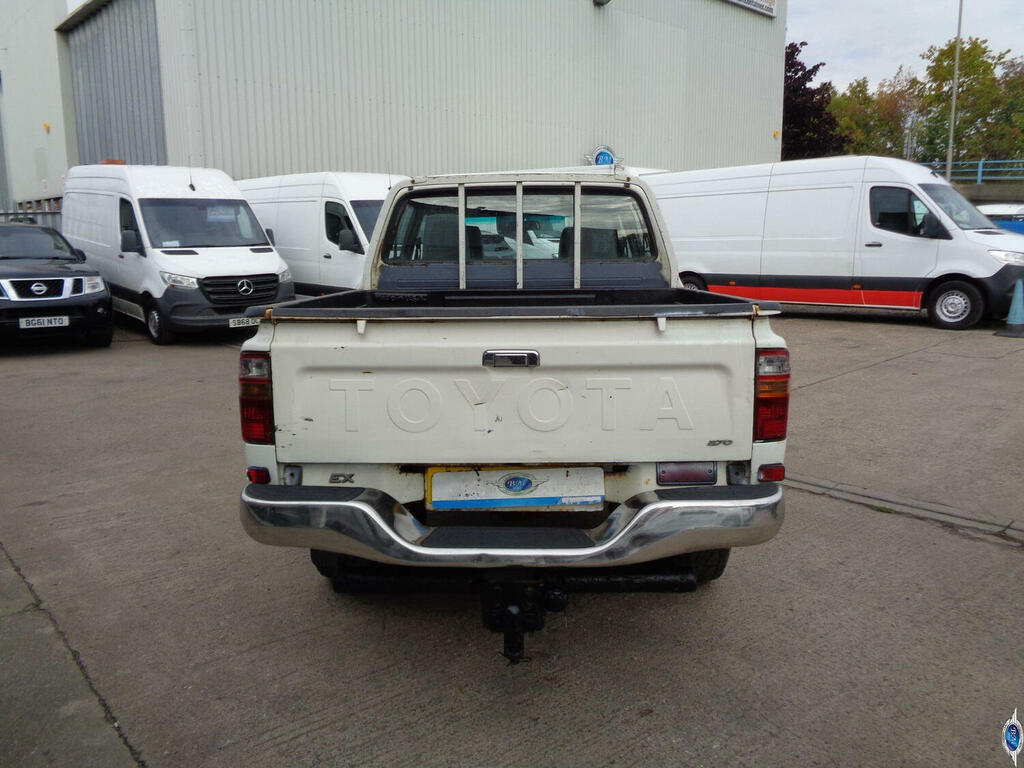 Toyota HILUX 2.5 250 Ex Green #6