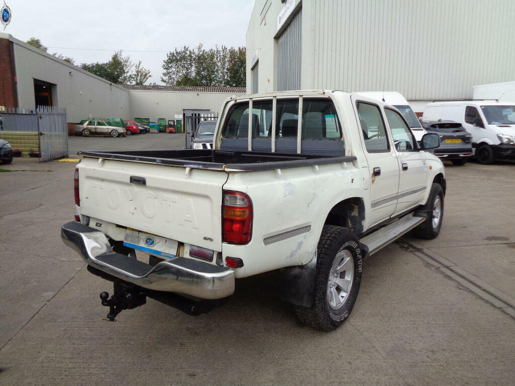Toyota HILUX 2.5 250 Ex Green #8