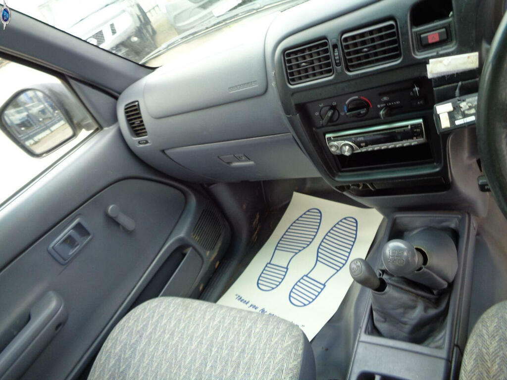 Toyota HILUX 2.5 250 Ex Green #9