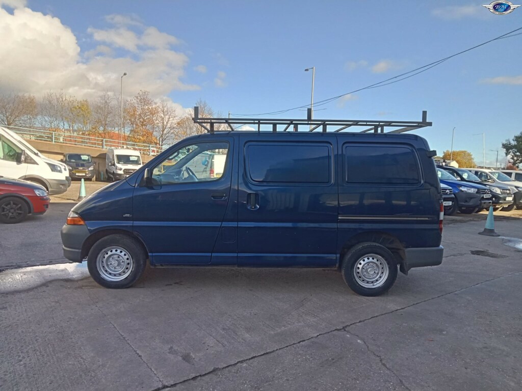 Toyota HiAce Panel Van 2.5 D-4d 280 200656  #3