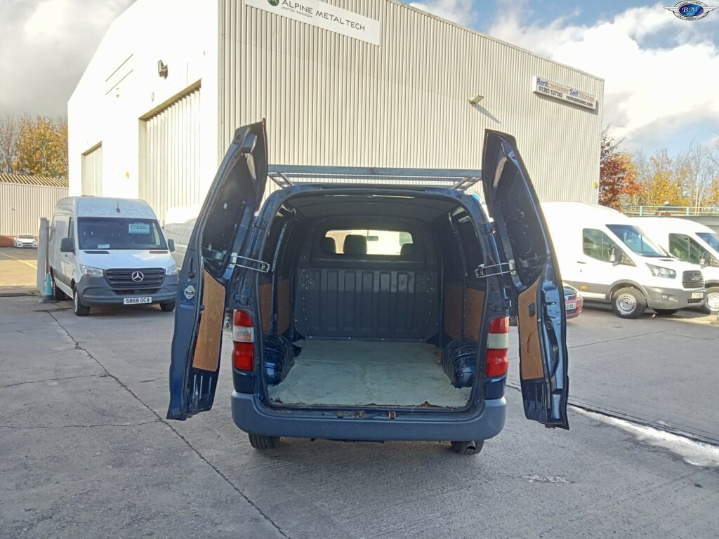 Toyota HiAce Panel Van 2.5 D-4d 280 200656  #6
