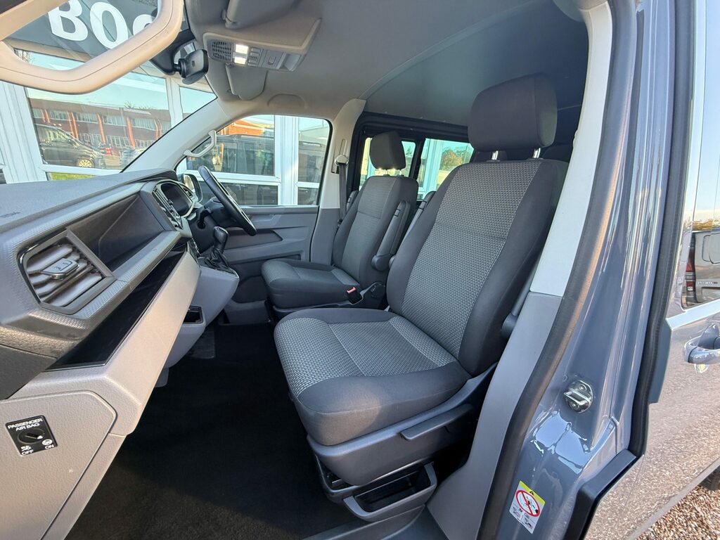Volkswagen Transporter 2.0 Tdi T32 Highline Kombi Dsg Fwd Swb Euro 6 150P