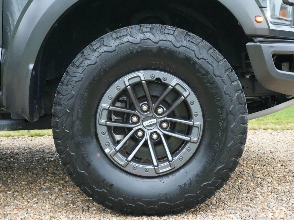 Ford F-150  Black #5