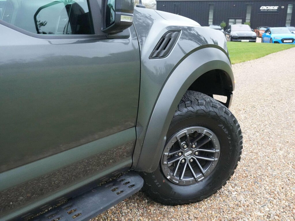 Ford F-150  Black #6