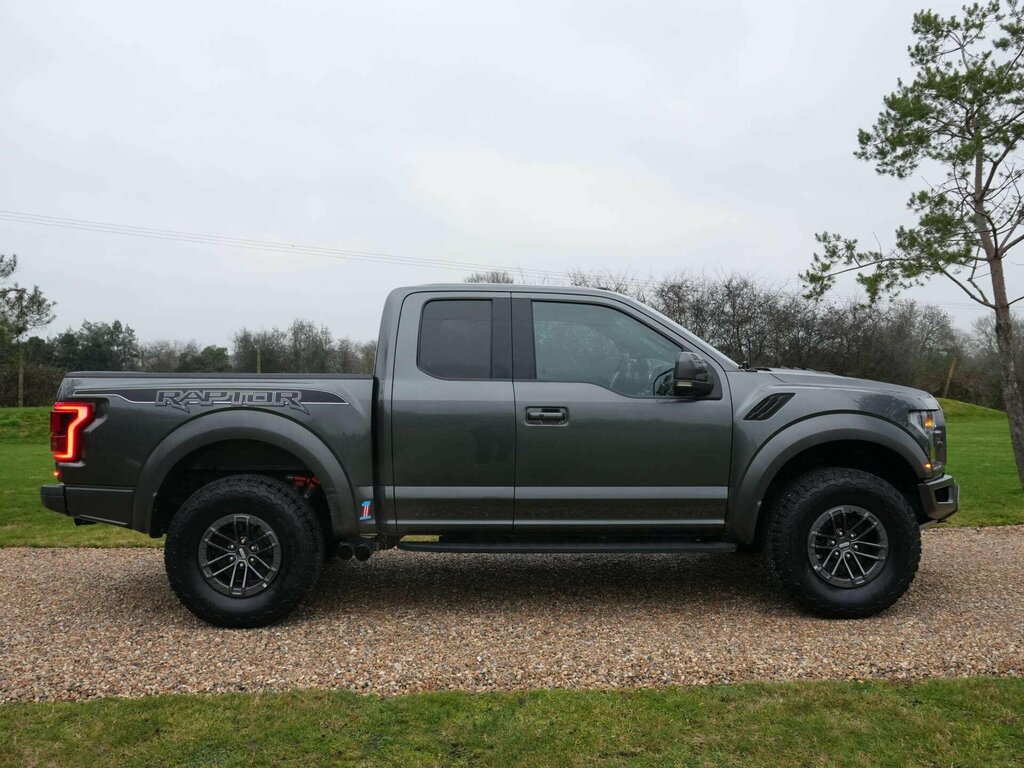 Ford F-150  Black #3