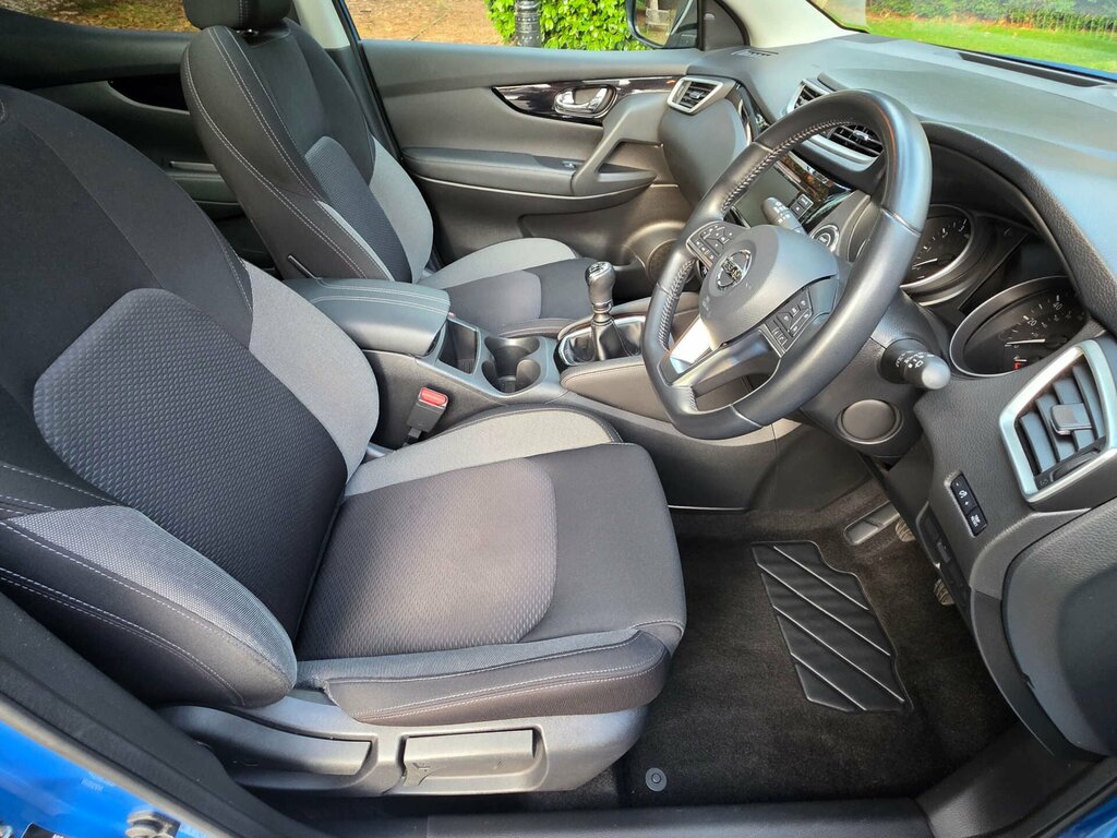 Nissan Qashqai+2 Hatchback Blue #14