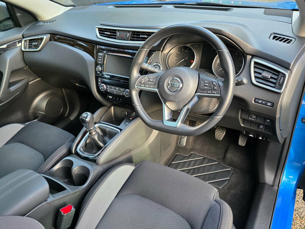 Nissan Qashqai+2 Hatchback Blue #12