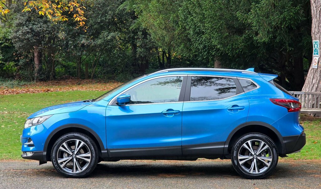 Nissan Qashqai+2 Hatchback Blue #4