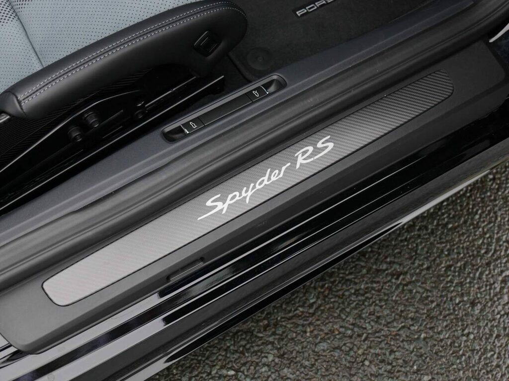 Porsche 718 2.5 L S S-a  #30