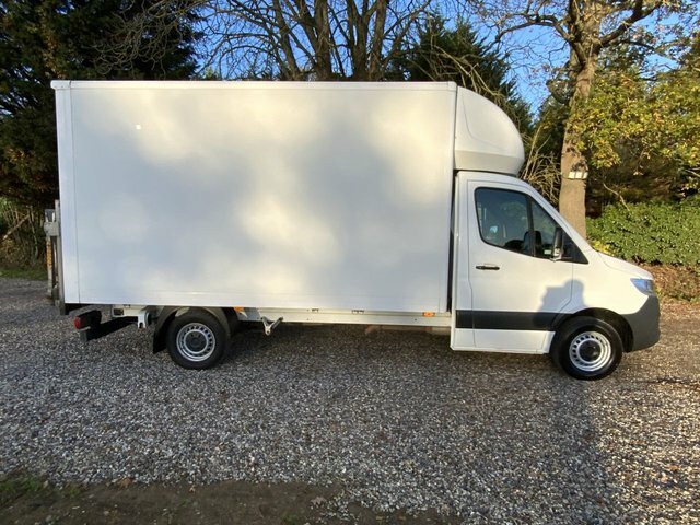 Mercedes-Benz Sprinter 314 Cdi Progressive Luton YK21JVJ White #3