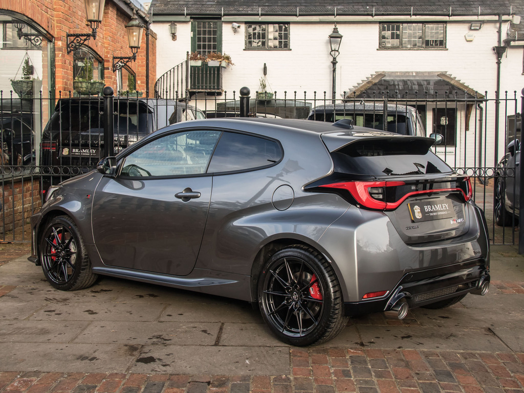 Toyota Yaris Automatic EA25UGR Grey #2