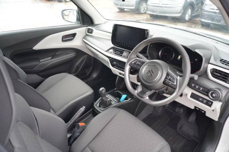 Suzuki Swift 1.2 Hybrid Motion - 2025 75 White #6