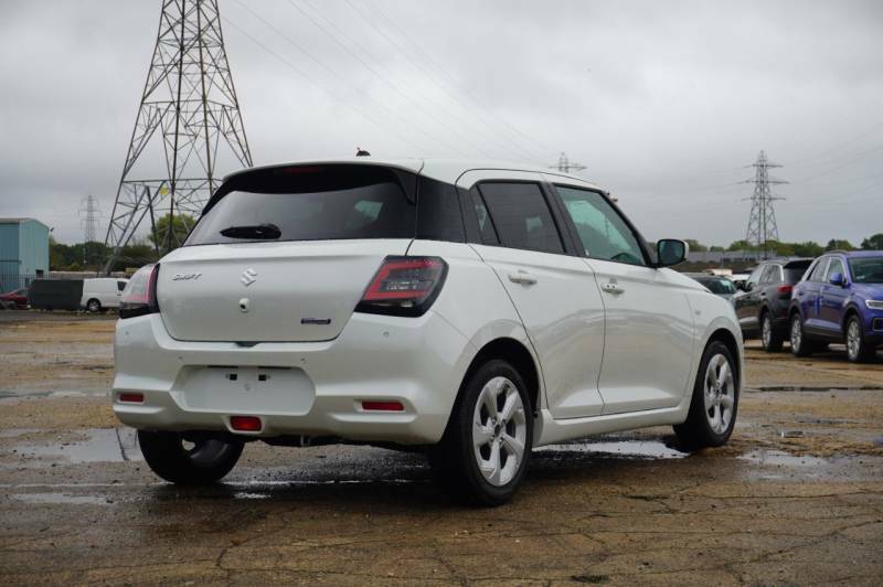 Suzuki Swift 1.2 Hybrid Motion - 2025 75 White #3