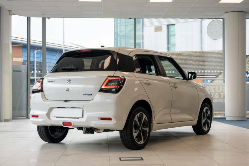 Suzuki Swift 1.2 Hybrid Ultra Cvt - 2025 75 White #3