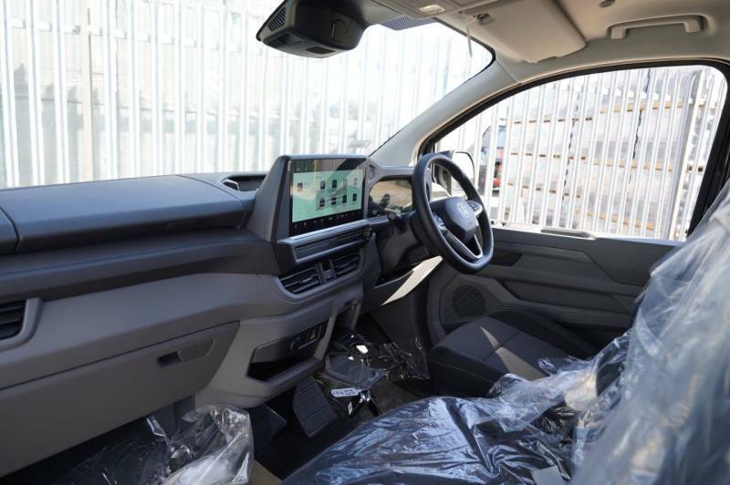Volkswagen E-Transporter T32 Commerce Plus Swb 136 Ps 65 Kwh 1Sp A Black #6