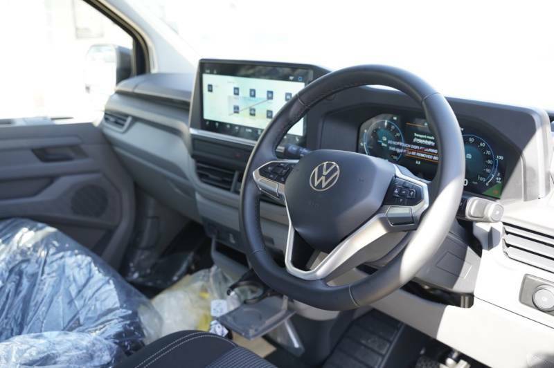Volkswagen E-Transporter T32 Commerce Plus Swb 136 Ps 65 Kwh 1Sp A Black #2
