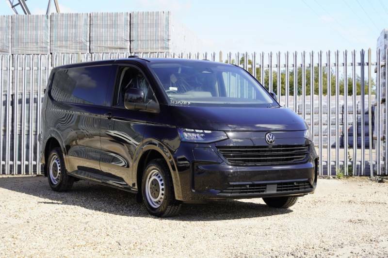 Volkswagen E-Transporter T32 Commerce Plus Swb 136 Ps 65 Kwh 1Sp A Black