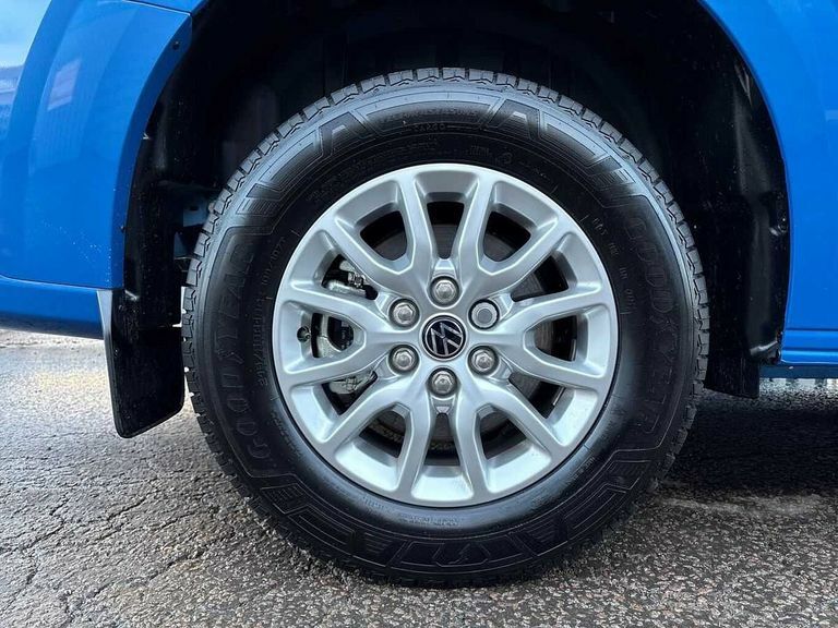 Volkswagen E-Transporter 160Kw 65Kwh Commerce Pro Van KS75XRT Blue #5