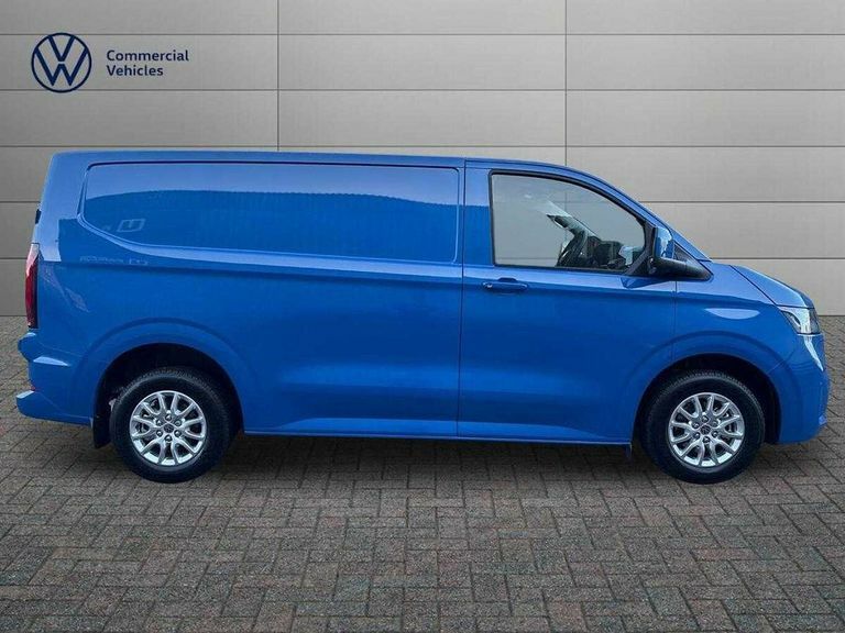 Volkswagen E-Transporter 160Kw 65Kwh Commerce Pro Van KS75XRT Blue #4