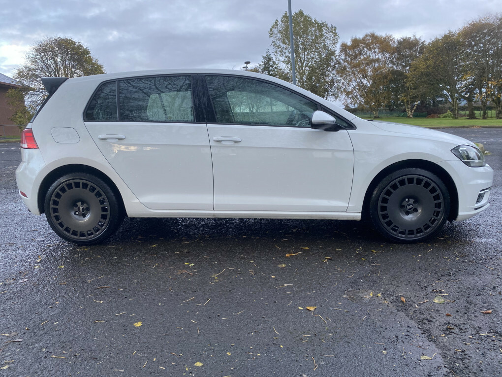 Volkswagen Golf Se Tdi Bluemotion Technology NG17ZFS White #3