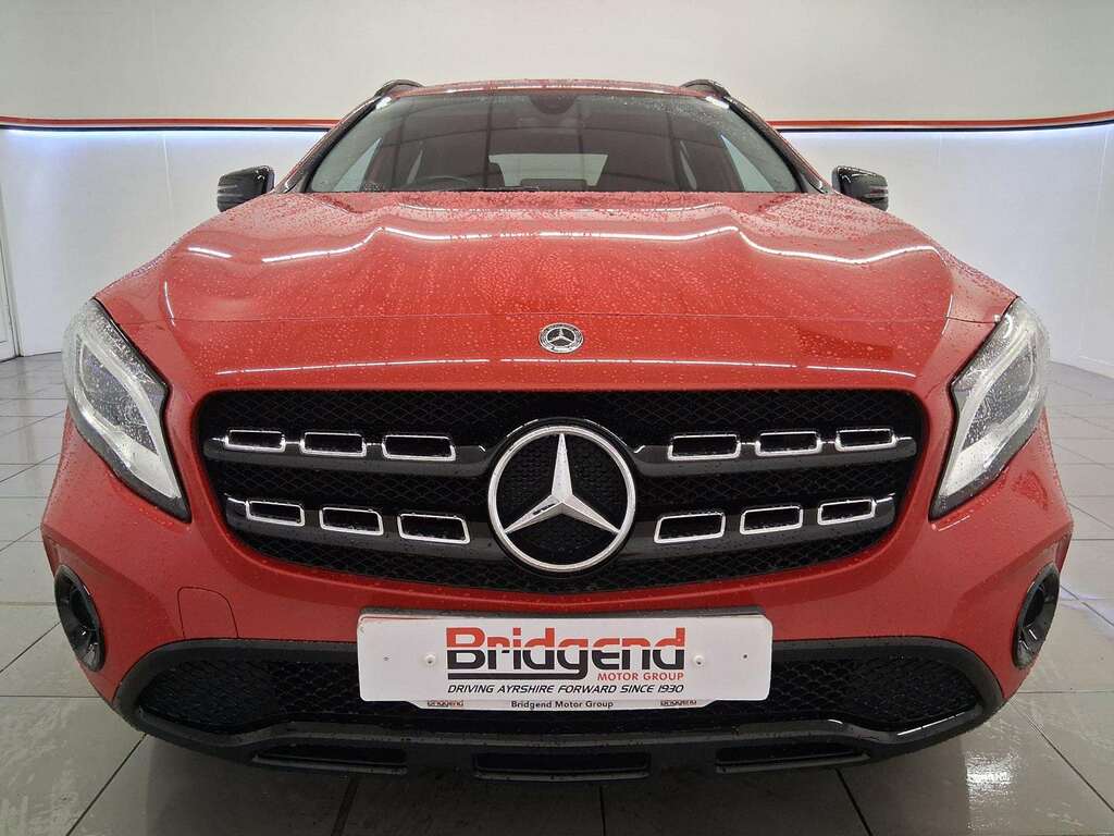 Mercedes-Benz GLA Class 1.6 Gla180 Urban Edition Suv Red