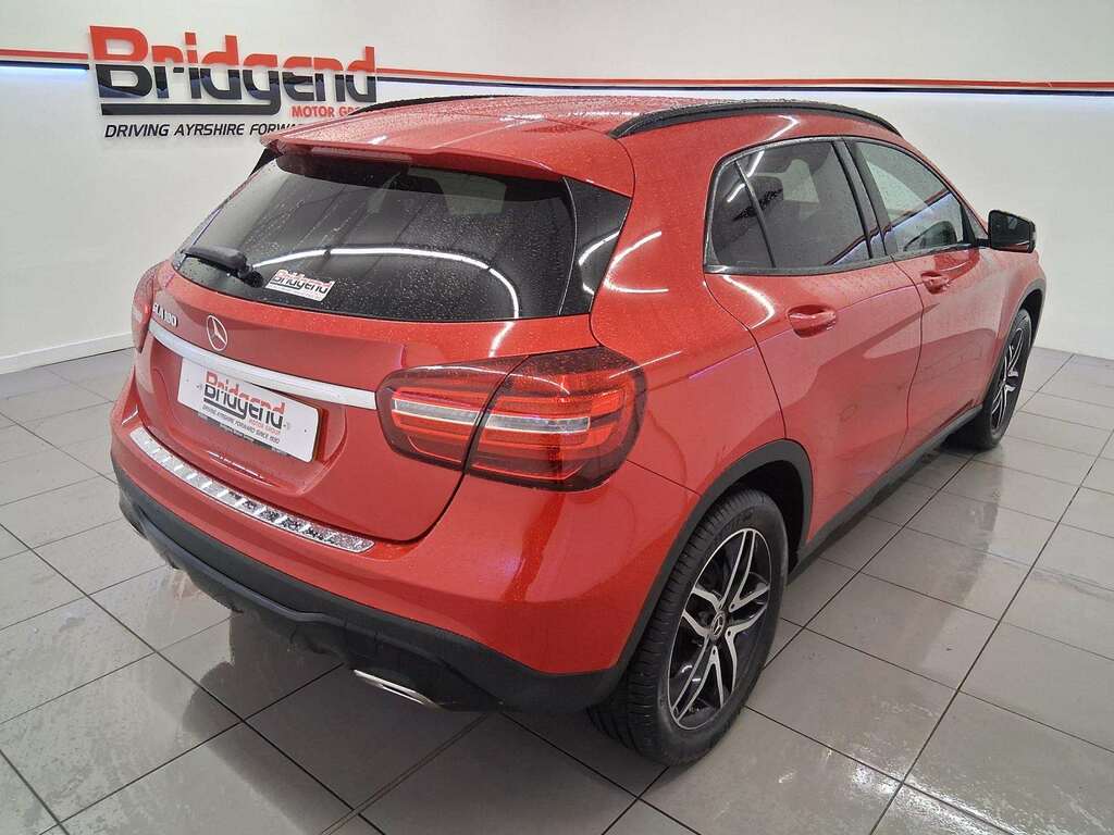 Mercedes-Benz GLA Class 1.6 Gla180 Urban Edition Suv Red #6