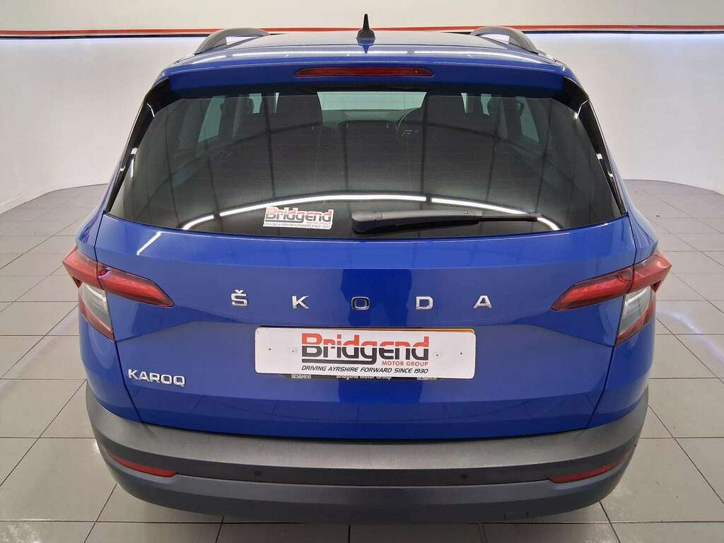 Skoda Karoq 1.0 Tsi Se Suv Blue #4