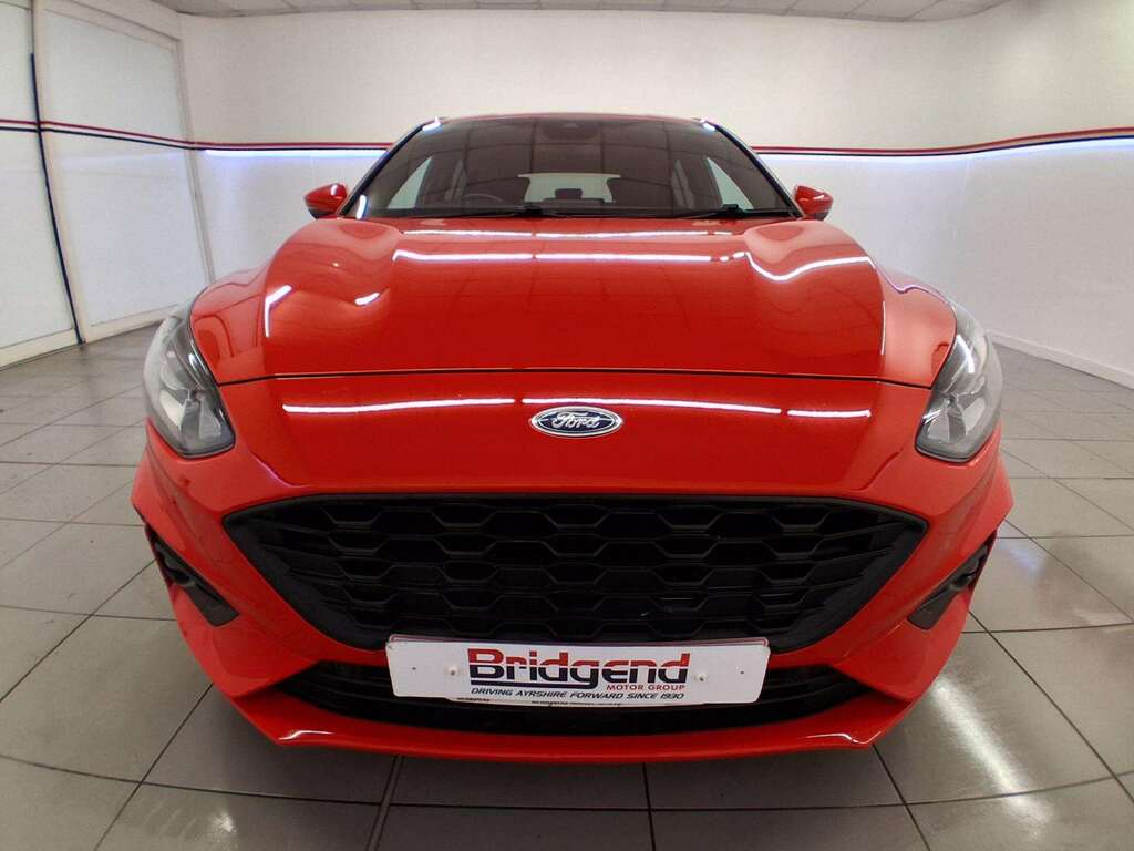 Ford Focus 1.5 Ecoblue St-line X Hatchback Red