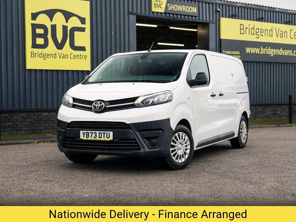Toyota PROACE 1.5D 120 Bhp Icon Medium Euro 6 6 Speed Man White