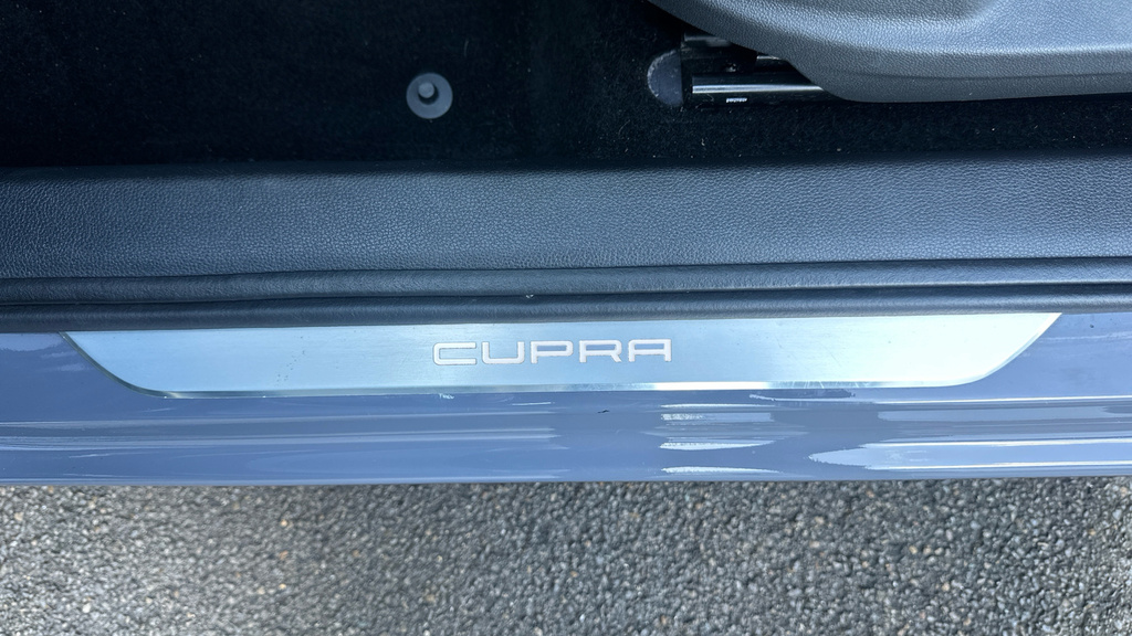 Cupra Ateca Estate White #32