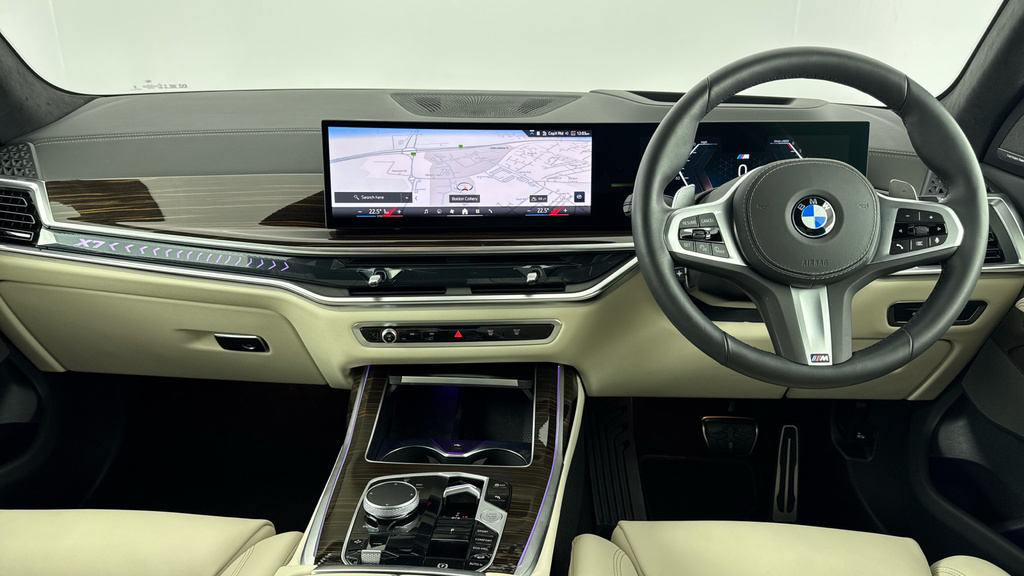 BMW X7 M Sport NA75MVU Grey #4