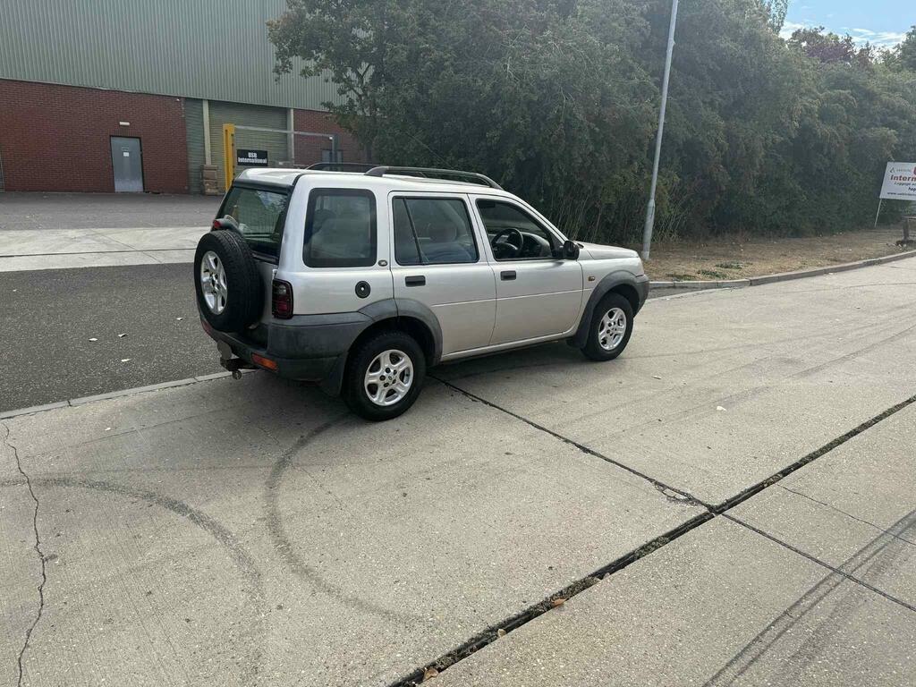 Land Rover Freelander  Silver #1