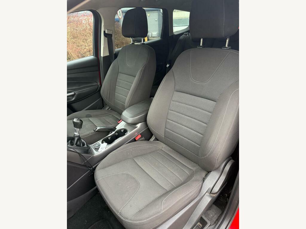 Ford Kuga 2.0 Tdci Zetec 2Wd Euro 5 Red #6