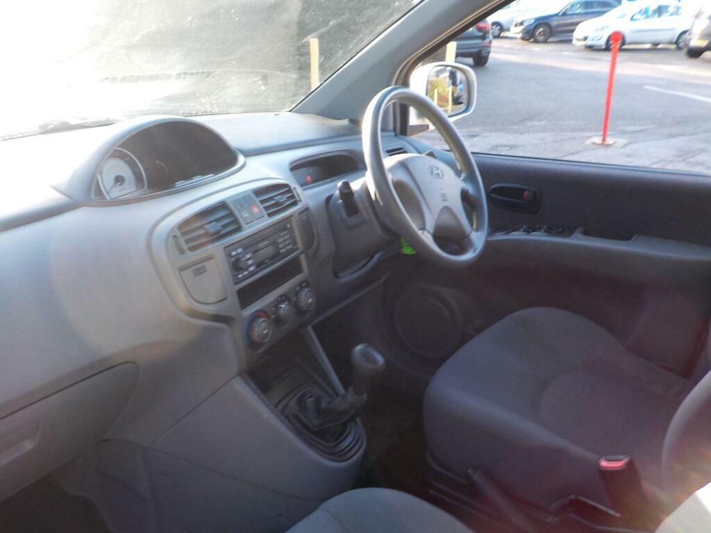 Hyundai Matrix Hatchback 1.5 Crtd Gsi 2008 Silver #9