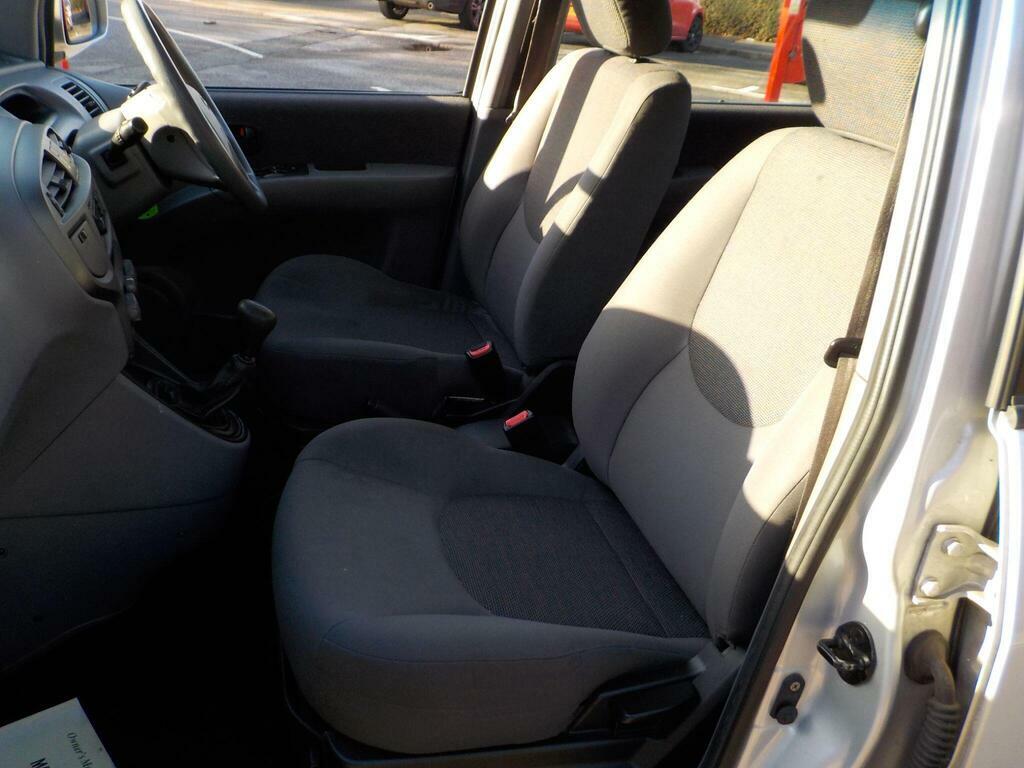 Hyundai Matrix Hatchback 1.5 Crtd Gsi 2008 Silver #4