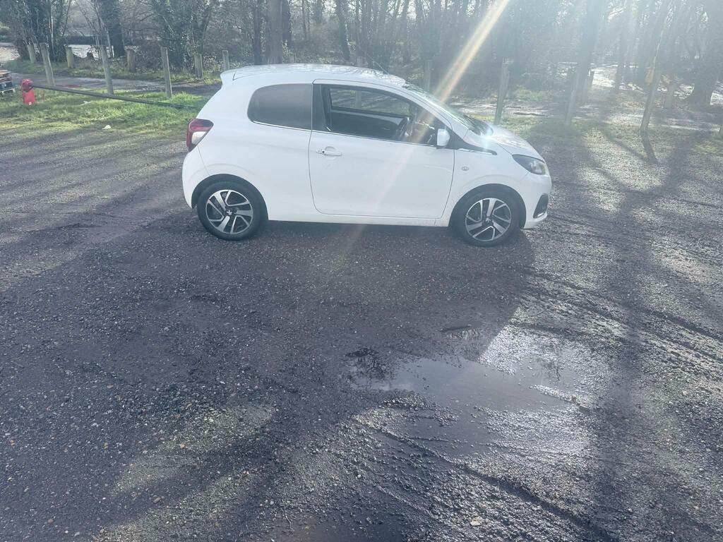 Peugeot 108 1.2 Vti Puretech Allure Euro 5 AF15AAX White #3